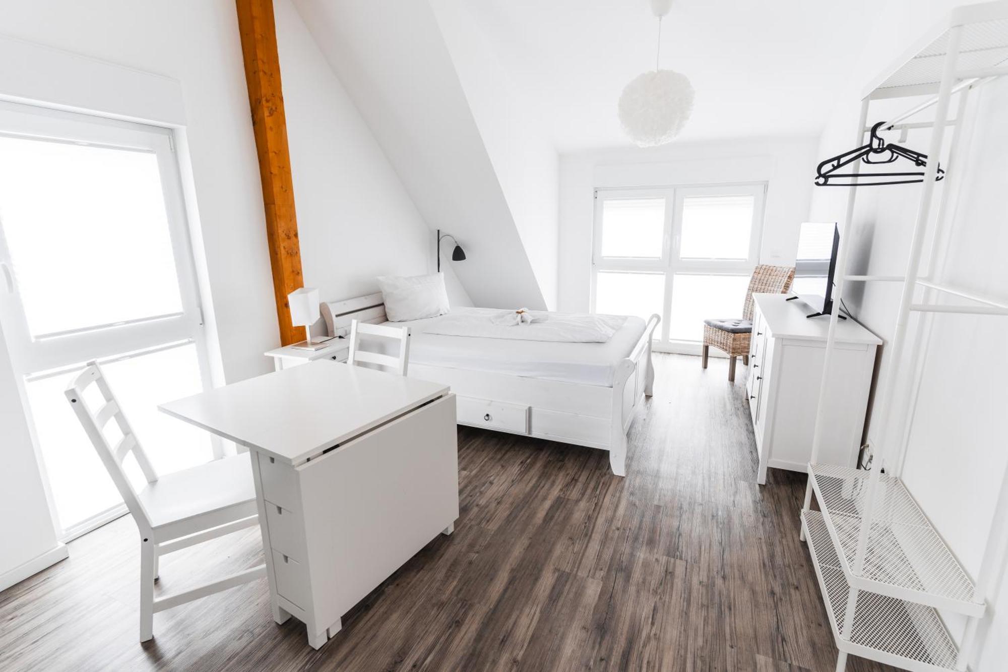Hotel Apartments Restaurant Cala Luna Marburg Ngoại thất bức ảnh