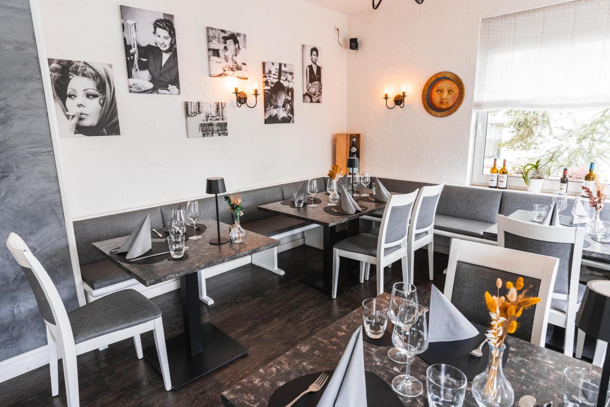 Hotel Apartments Restaurant Cala Luna Marburg Ngoại thất bức ảnh