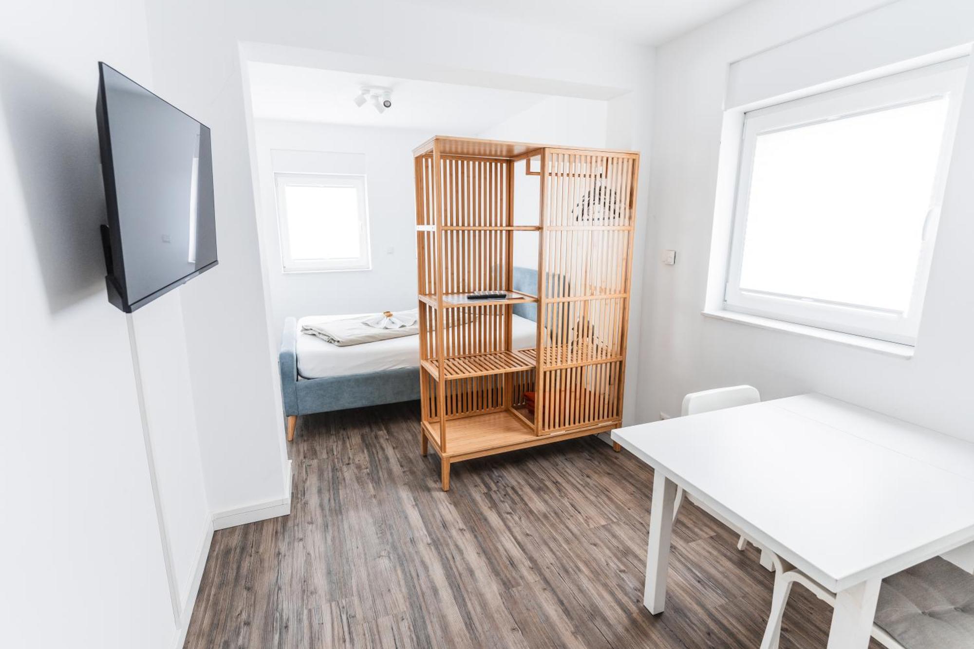 Hotel Apartments Restaurant Cala Luna Marburg Ngoại thất bức ảnh