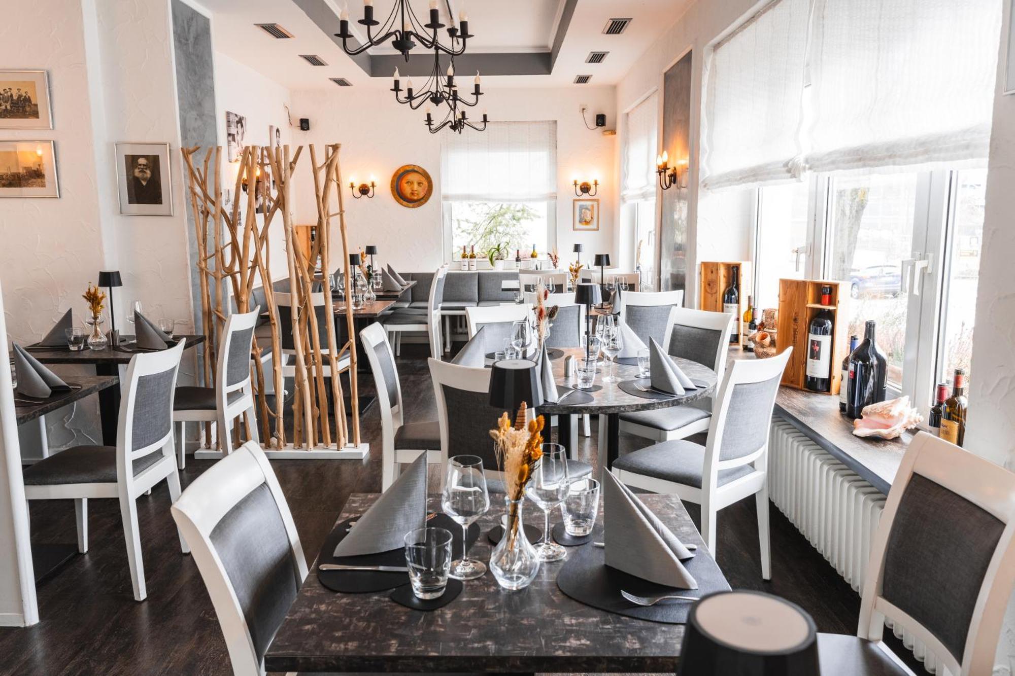 Hotel Apartments Restaurant Cala Luna Marburg Ngoại thất bức ảnh