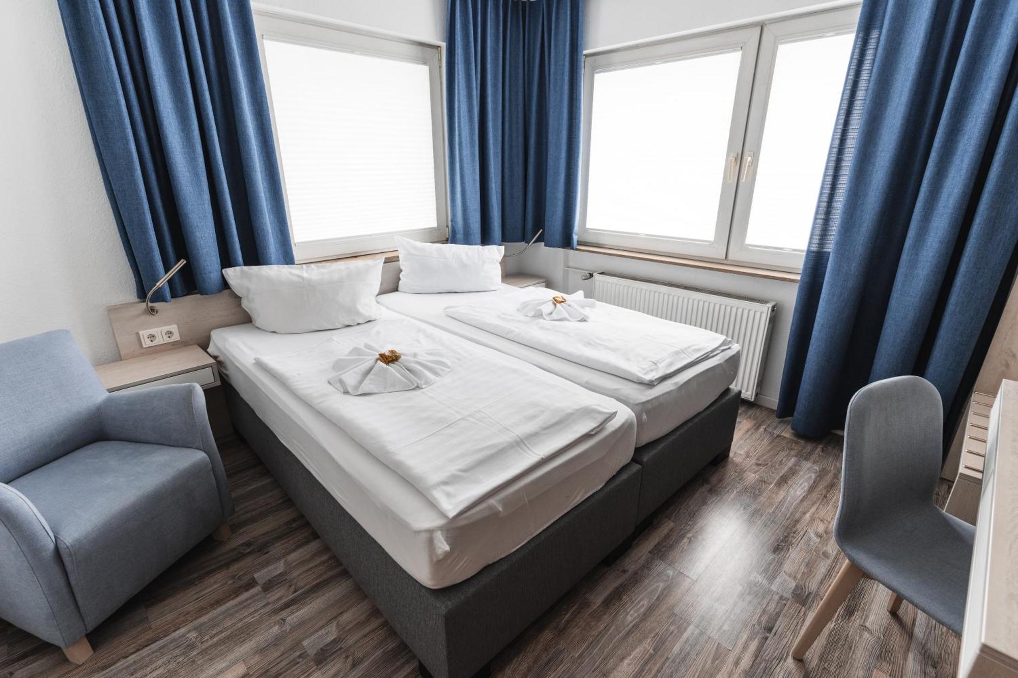 Hotel Apartments Restaurant Cala Luna Marburg Ngoại thất bức ảnh